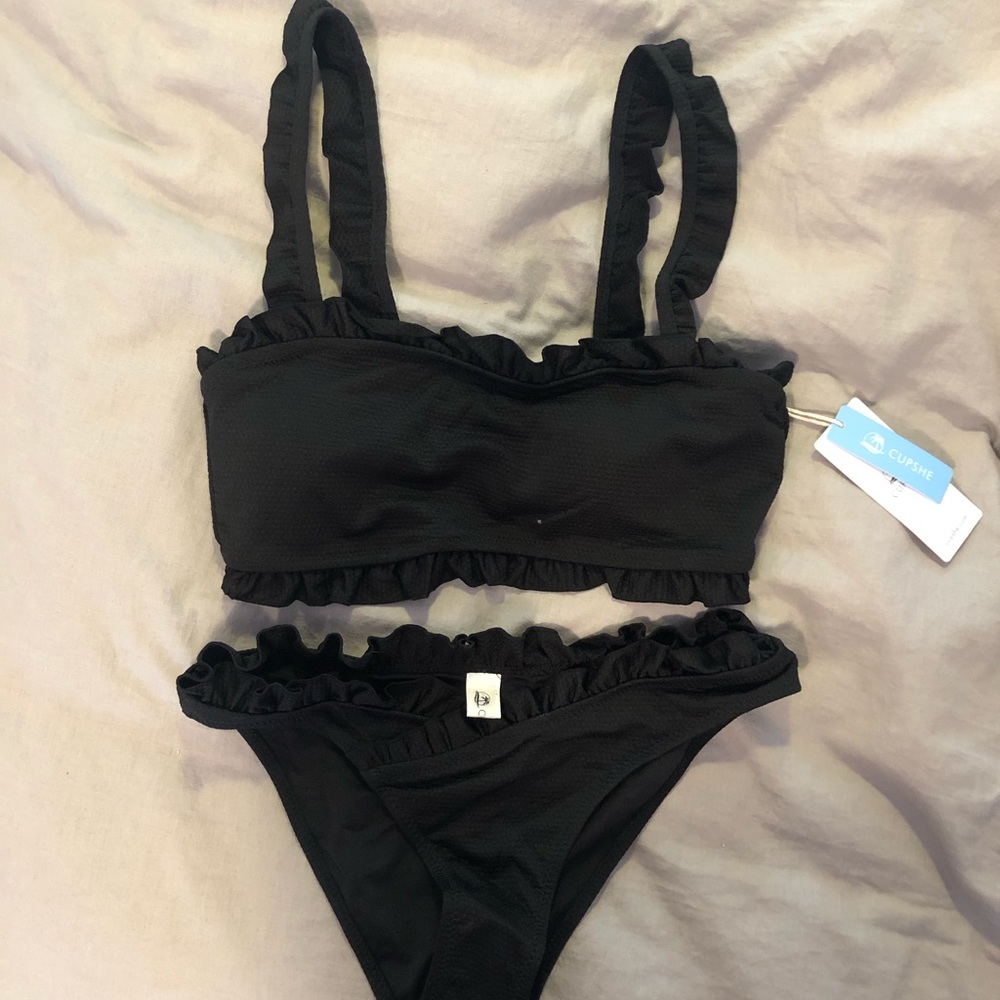 Black ruffle Cupshe Bikini